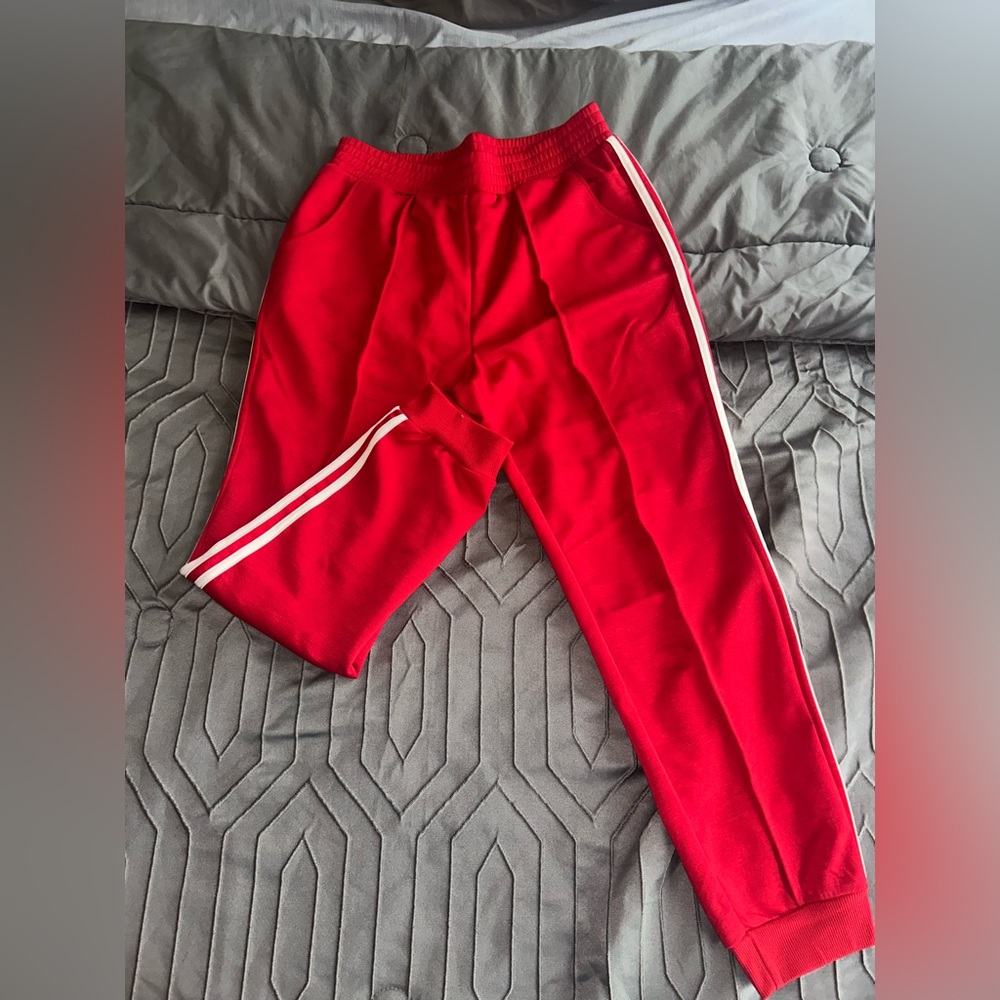 3 Piece Sporty Lounge Set - Picture 2 of 5